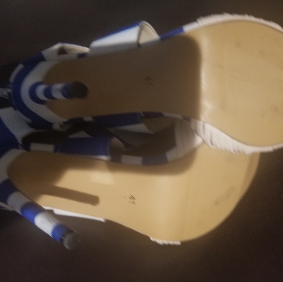 Blue/White/Tan Heels - Picture 3 of 4